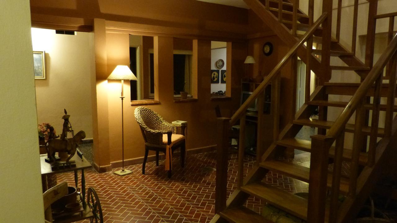 Hotel El Descanso Хунин Экстерьер фото